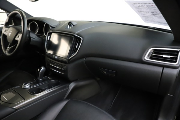 Used 2017 Maserati Ghibli S Q4 for sale Sold at Pagani of Greenwich in Greenwich CT 06830 24