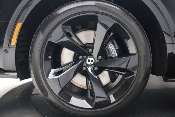 Used 2018 Bentley Bentayga Black Edition for sale $169,900 at Pagani of Greenwich in Greenwich CT 06830 15