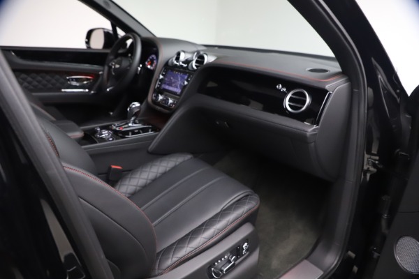 Used 2018 Bentley Bentayga Black Edition for sale $169,900 at Pagani of Greenwich in Greenwich CT 06830 24