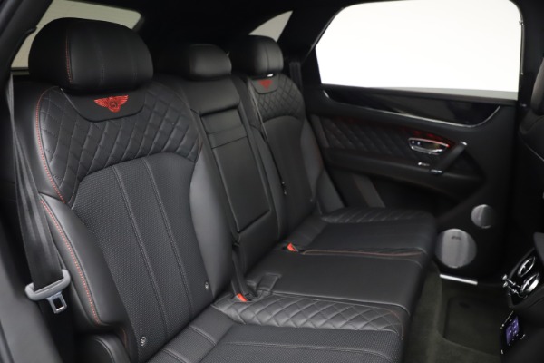 Used 2018 Bentley Bentayga Black Edition for sale $169,900 at Pagani of Greenwich in Greenwich CT 06830 28