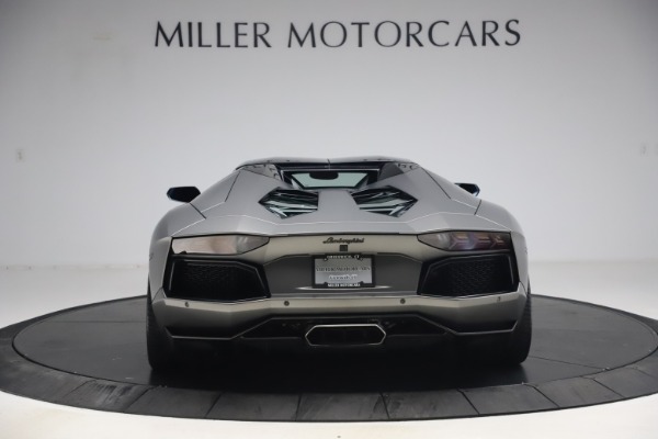 Used 2015 Lamborghini Aventador Roadster LP 700-4 for sale Sold at Pagani of Greenwich in Greenwich CT 06830 16