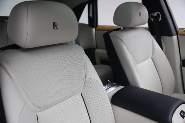 Used 2018 Rolls-Royce Ghost for sale Sold at Pagani of Greenwich in Greenwich CT 06830 15