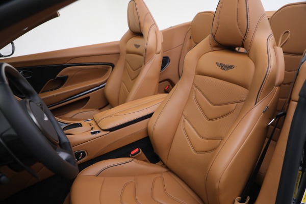 Used 2021 Aston Martin DBS Superleggera Volante for sale $295,900 at Pagani of Greenwich in Greenwich CT 06830 21