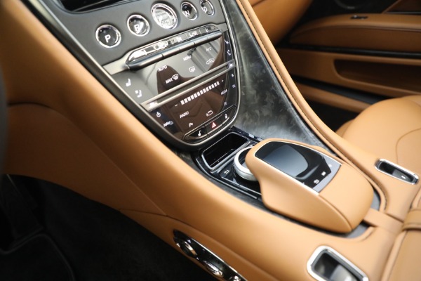 Used 2021 Aston Martin DBS Superleggera Volante for sale $295,900 at Pagani of Greenwich in Greenwich CT 06830 27