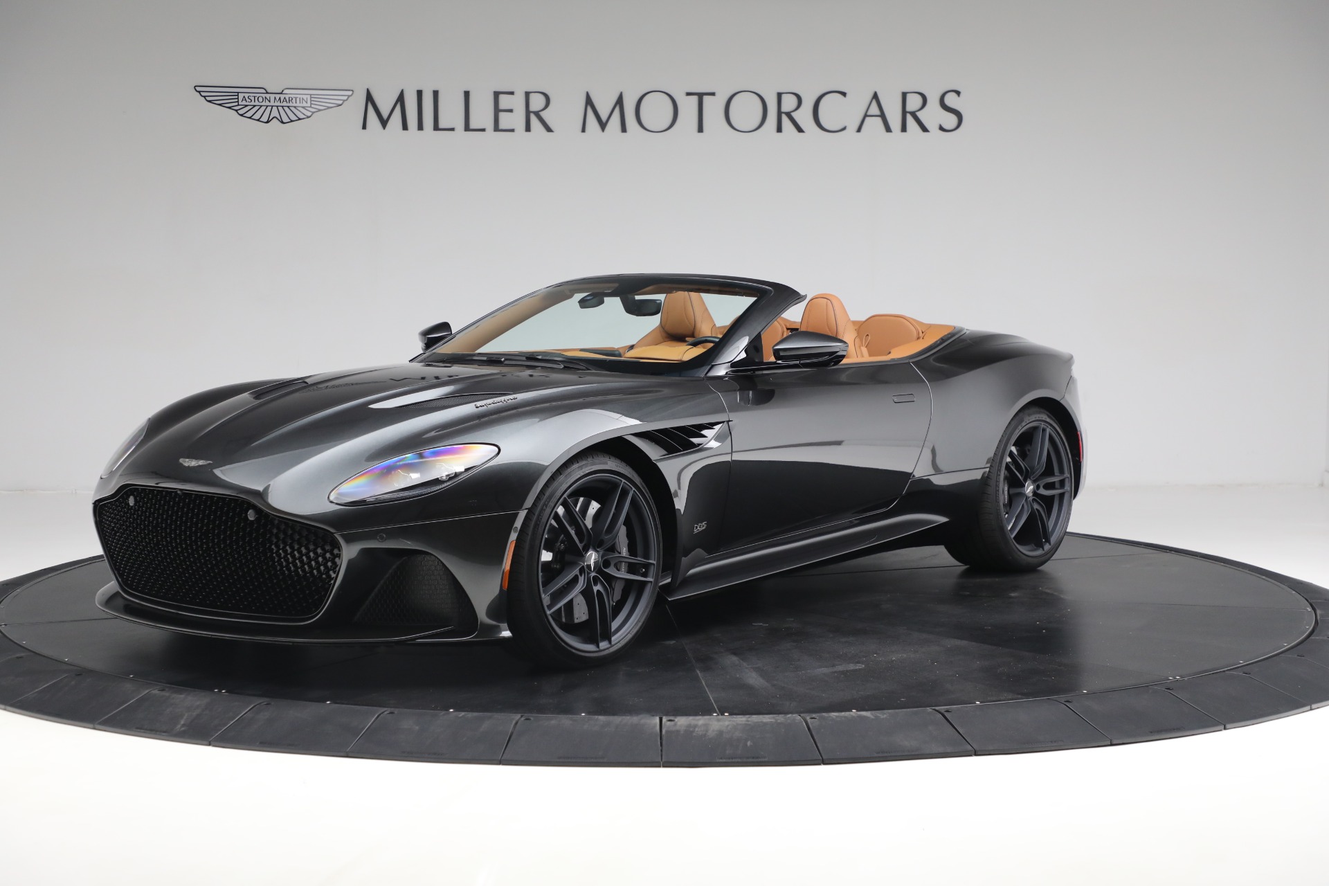 Used 2021 Aston Martin DBS Superleggera Volante for sale $295,900 at Pagani of Greenwich in Greenwich CT 06830 1