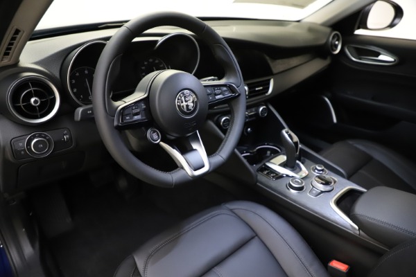 New 2021 Alfa Romeo Giulia Q4 for sale $46,800 at Pagani of Greenwich in Greenwich CT 06830 13