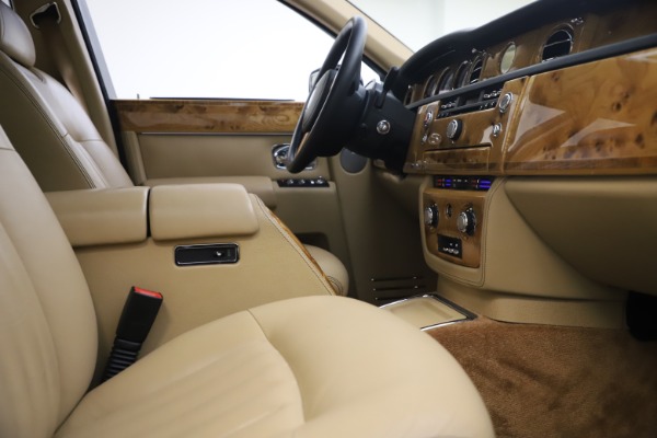 Used 2006 Rolls-Royce Phantom for sale Sold at Pagani of Greenwich in Greenwich CT 06830 24