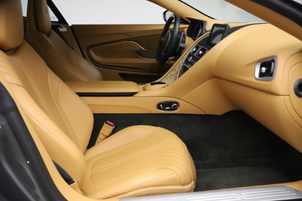 Used 2017 Aston Martin DB11 V12 Coupe for sale $149,900 at Pagani of Greenwich in Greenwich CT 06830 20