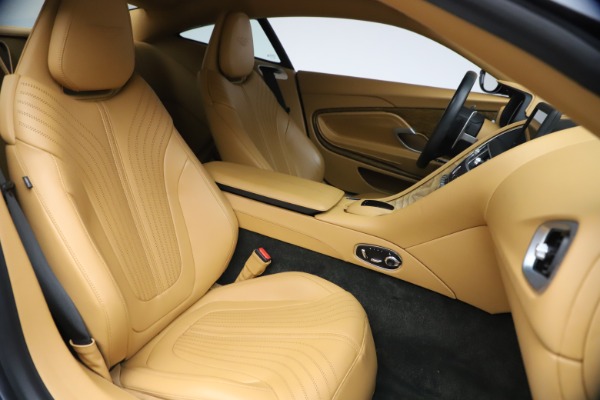 Used 2017 Aston Martin DB11 V12 Coupe for sale $149,900 at Pagani of Greenwich in Greenwich CT 06830 21
