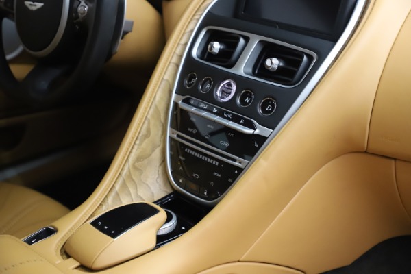 Used 2017 Aston Martin DB11 V12 Coupe for sale $149,900 at Pagani of Greenwich in Greenwich CT 06830 22