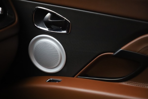 Used 2017 Aston Martin DB11 V12 Coupe for sale $134,900 at Pagani of Greenwich in Greenwich CT 06830 25