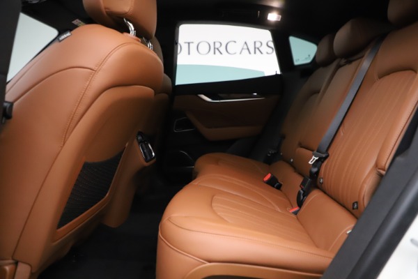 New 2021 Maserati Levante Q4 GranLusso for sale Sold at Pagani of Greenwich in Greenwich CT 06830 19