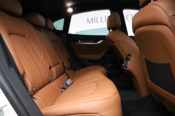 New 2021 Maserati Levante Q4 GranLusso for sale Sold at Pagani of Greenwich in Greenwich CT 06830 24
