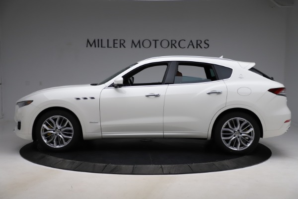 New 2021 Maserati Levante Q4 GranLusso for sale Sold at Pagani of Greenwich in Greenwich CT 06830 3