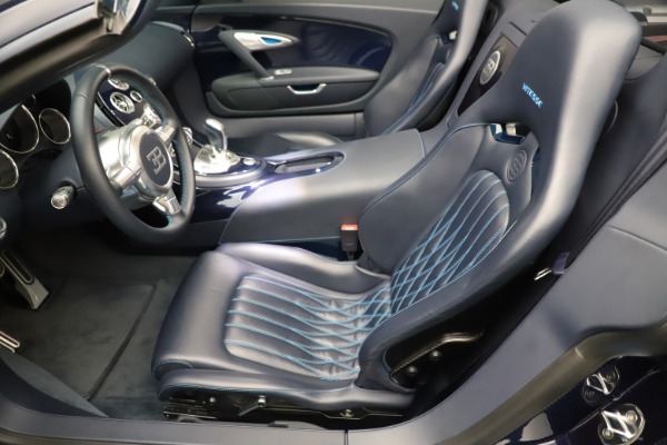 Used 2014 Bugatti Veyron 16.4 Grand Sport Vitesse for sale Sold at Pagani of Greenwich in Greenwich CT 06830 18