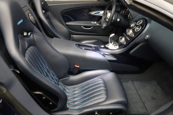 Used 2014 Bugatti Veyron 16.4 Grand Sport Vitesse for sale Sold at Pagani of Greenwich in Greenwich CT 06830 25