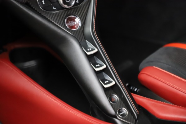 Used 2018 McLaren 720S Performance for sale $239,900 at Pagani of Greenwich in Greenwich CT 06830 21