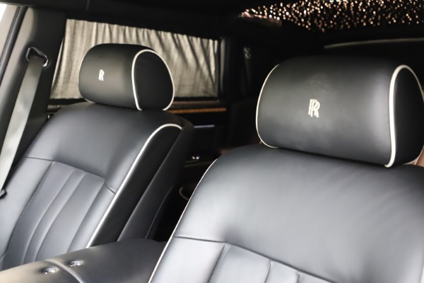 Used 2015 Rolls-Royce Phantom EWB for sale Sold at Pagani of Greenwich in Greenwich CT 06830 10