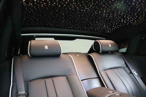 Used 2015 Rolls-Royce Phantom EWB for sale Sold at Pagani of Greenwich in Greenwich CT 06830 25