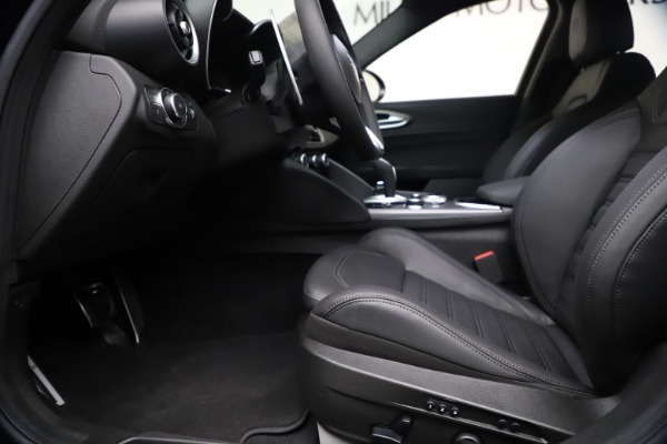 New 2021 Alfa Romeo Giulia Ti Sport Q4 for sale Sold at Pagani of Greenwich in Greenwich CT 06830 14