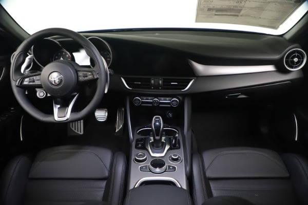 New 2021 Alfa Romeo Giulia Ti Sport Q4 for sale Sold at Pagani of Greenwich in Greenwich CT 06830 16