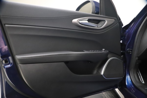 New 2021 Alfa Romeo Giulia Ti Sport Q4 for sale Sold at Pagani of Greenwich in Greenwich CT 06830 17