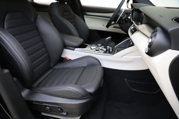 New 2021 Alfa Romeo Stelvio Ti Sport Q4 for sale Sold at Pagani of Greenwich in Greenwich CT 06830 24