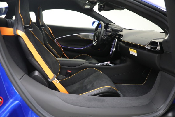New 2023 McLaren Artura for sale $277,250 at Pagani of Greenwich in Greenwich CT 06830 24