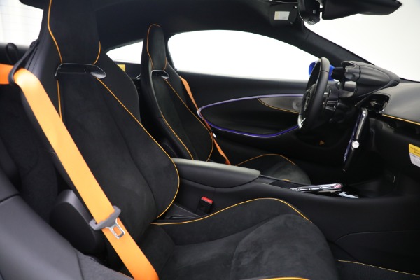 New 2023 McLaren Artura for sale $277,250 at Pagani of Greenwich in Greenwich CT 06830 25