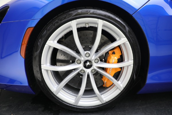 New 2023 McLaren Artura for sale $277,250 at Pagani of Greenwich in Greenwich CT 06830 27