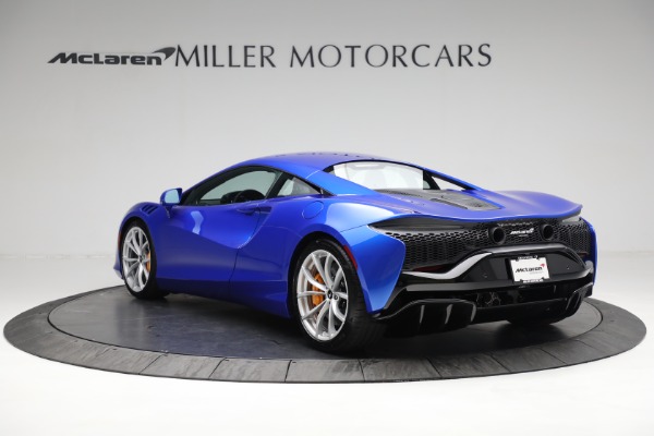 New 2023 McLaren Artura for sale $277,250 at Pagani of Greenwich in Greenwich CT 06830 4