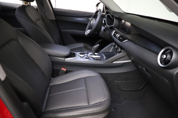 New 2021 Alfa Romeo Stelvio Q4 for sale $50,535 at Pagani of Greenwich in Greenwich CT 06830 22