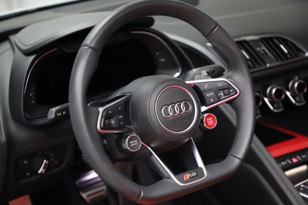 Used 2018 Audi R8 Spyder for sale $154,900 at Pagani of Greenwich in Greenwich CT 06830 24