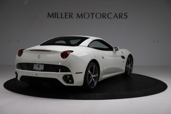 Used 2014 Ferrari California 30 for sale Sold at Pagani of Greenwich in Greenwich CT 06830 17