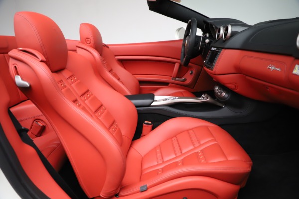 Used 2014 Ferrari California 30 for sale Sold at Pagani of Greenwich in Greenwich CT 06830 25