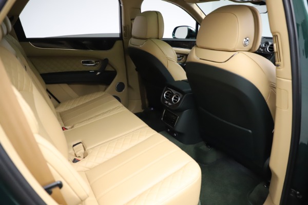 Used 2018 Bentley Bentayga W12 Signature Edition for sale Call for price at Pagani of Greenwich in Greenwich CT 06830 27