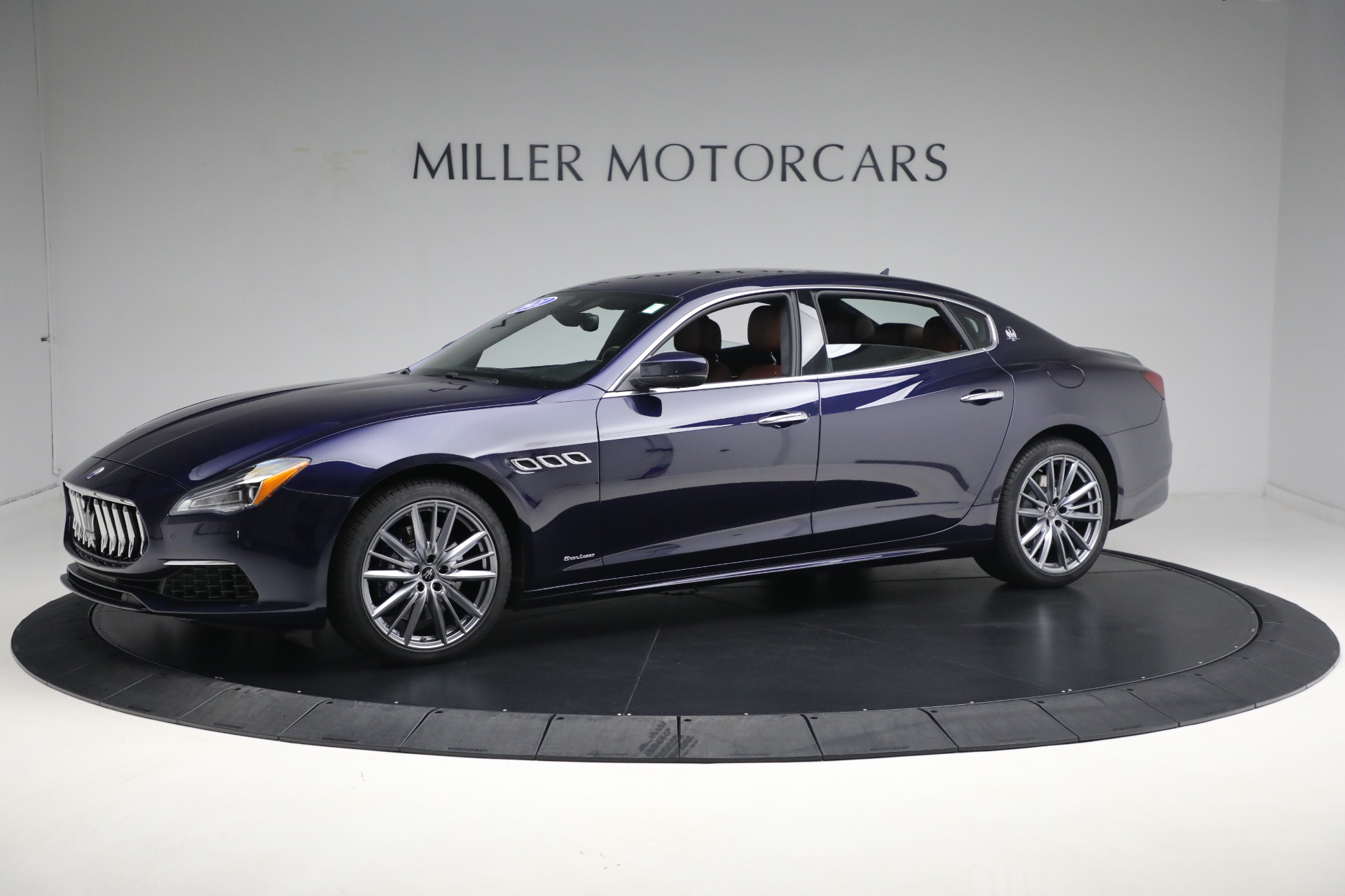 Used 2021 Maserati Quattroporte S Q4 GranLusso for sale Sold at Pagani of Greenwich in Greenwich CT 06830 1
