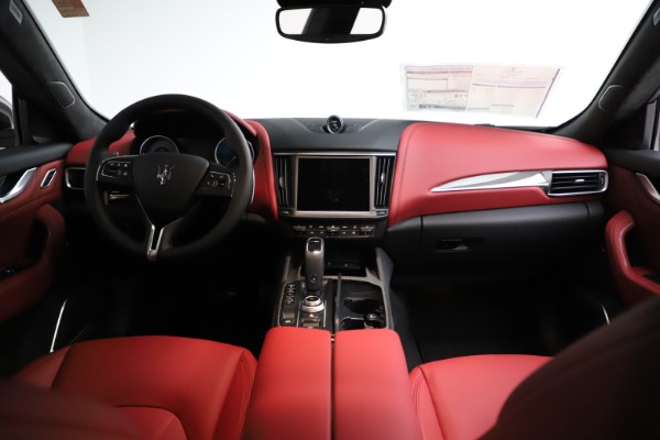 New 2021 Maserati Levante S Q4 GranLusso for sale $105,549 at Pagani of Greenwich in Greenwich CT 06830 15