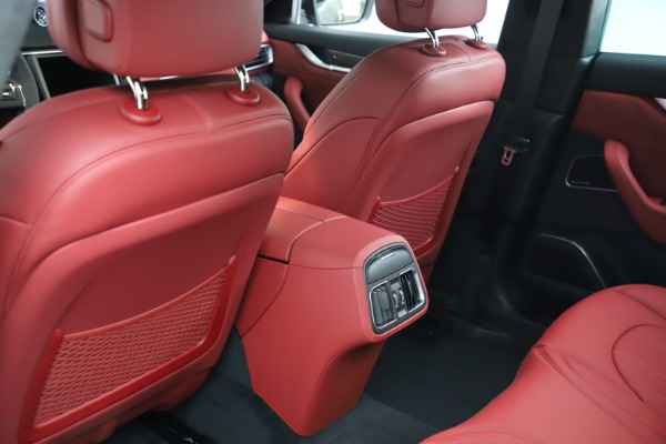 New 2021 Maserati Levante S Q4 GranLusso for sale $105,549 at Pagani of Greenwich in Greenwich CT 06830 17