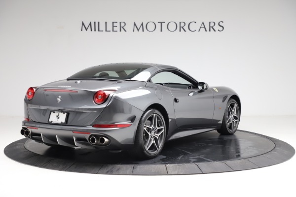 Used 2016 Ferrari California T for sale Sold at Pagani of Greenwich in Greenwich CT 06830 17