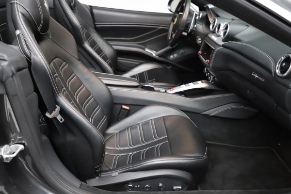 Used 2016 Ferrari California T for sale Sold at Pagani of Greenwich in Greenwich CT 06830 26