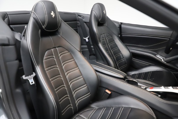 Used 2016 Ferrari California T for sale Sold at Pagani of Greenwich in Greenwich CT 06830 27