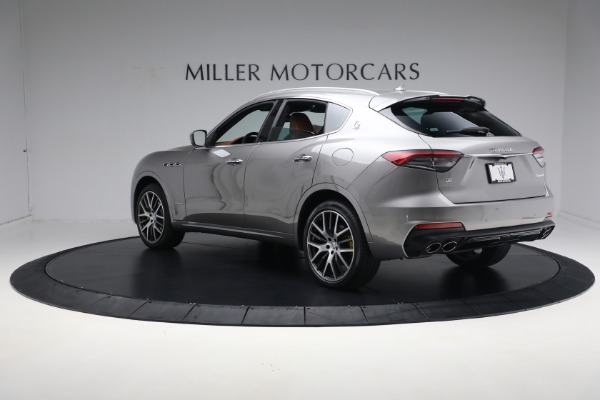 New 2021 Maserati Levante Q4 GranSport for sale $91,385 at Pagani of Greenwich in Greenwich CT 06830 10