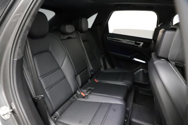 Used 2020 Porsche Cayenne Turbo for sale $145,900 at Pagani of Greenwich in Greenwich CT 06830 27