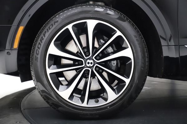 Used 2018 Bentley Bentayga Onyx Edition for sale Sold at Pagani of Greenwich in Greenwich CT 06830 15