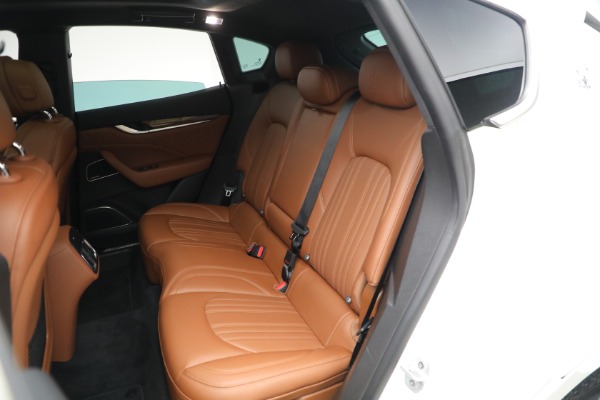 Used 2021 Maserati Levante Q4 GranLusso for sale Sold at Pagani of Greenwich in Greenwich CT 06830 14