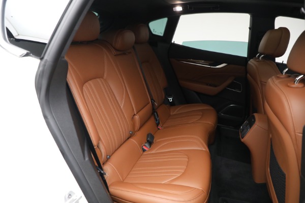 Used 2021 Maserati Levante Q4 GranLusso for sale Sold at Pagani of Greenwich in Greenwich CT 06830 16