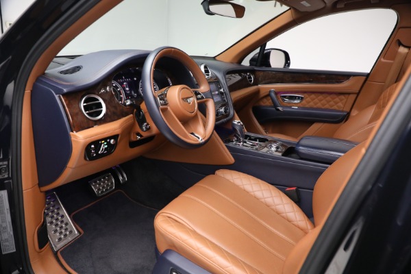 Used 2018 Bentley Bentayga W12 Signature for sale $109,900 at Pagani of Greenwich in Greenwich CT 06830 17