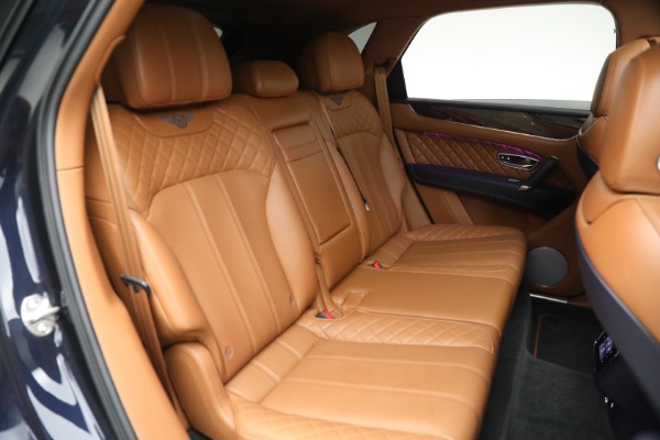 Used 2018 Bentley Bentayga W12 Signature for sale $109,900 at Pagani of Greenwich in Greenwich CT 06830 28