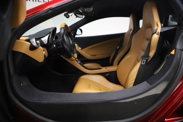 Used 2012 McLaren MP4-12C for sale Sold at Pagani of Greenwich in Greenwich CT 06830 16